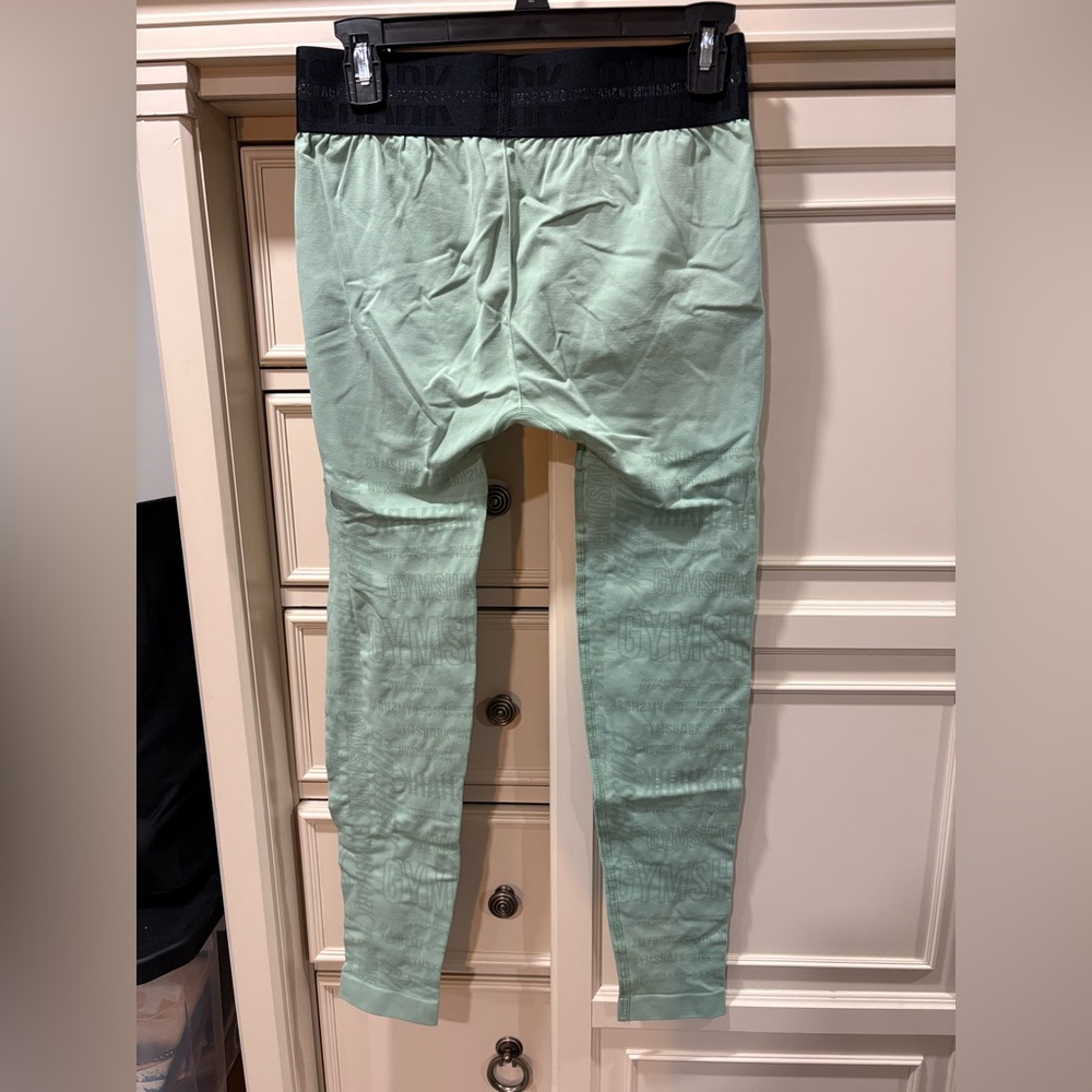 GymShark Green Gym Leggings - Picture 2 of 3